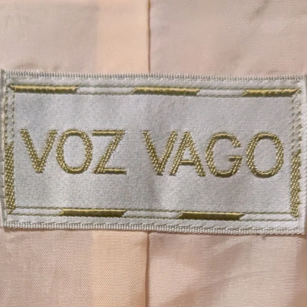 💥SALE💥 Vintage Voz Vago Elegant Beige Blazer with White Accents
